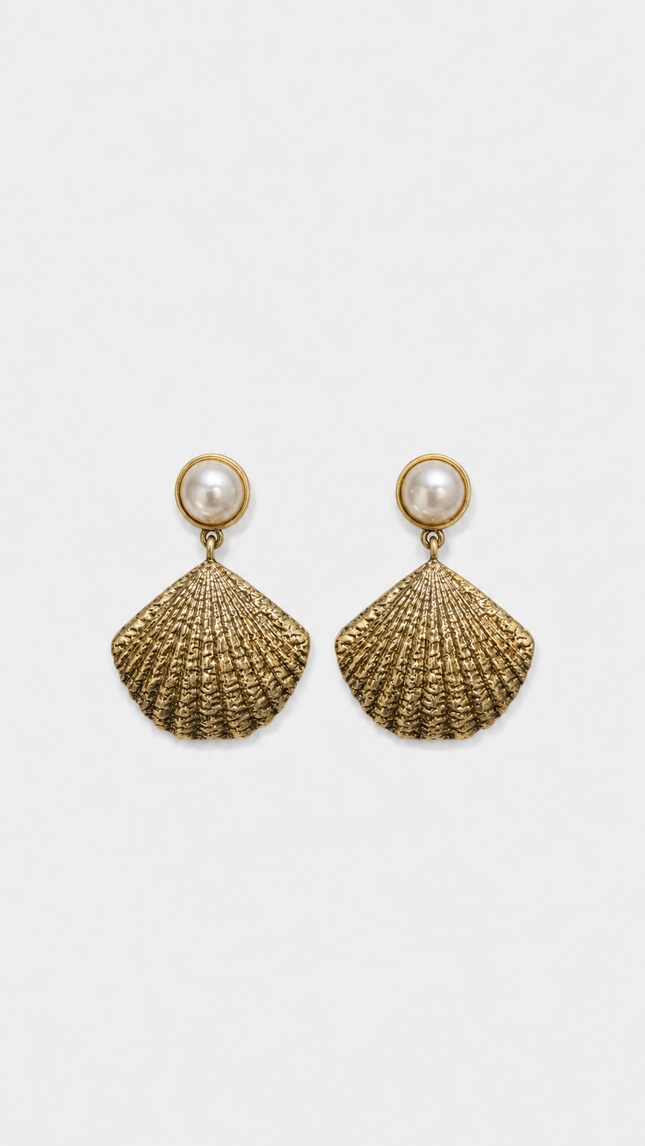 Shell Pearl Earrings